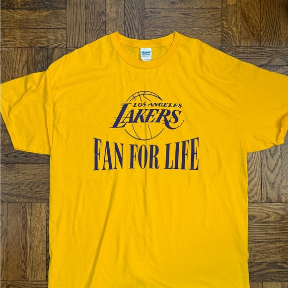 Gildan Other - Los Angeles Lakers Fan T-Shirt NWOT